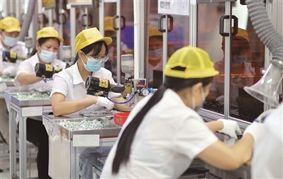 穩(wěn)中求進(jìn)探一線 | 廣州花都開出全省首張“特別”通行證 助電子電器產(chǎn)品高效“出海”